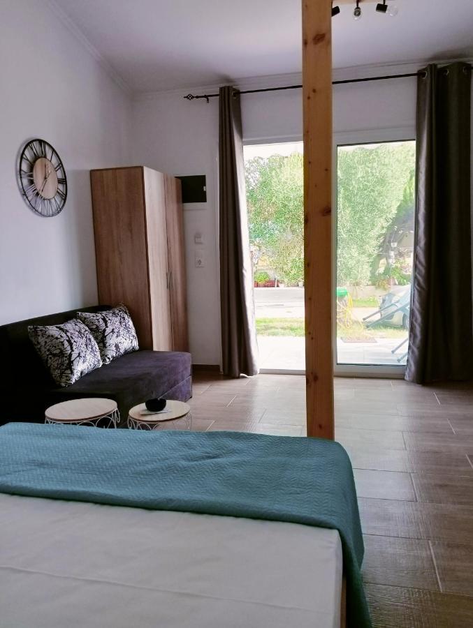 Studio Bakali Apartment โตโรนี ภายนอก รูปภาพ